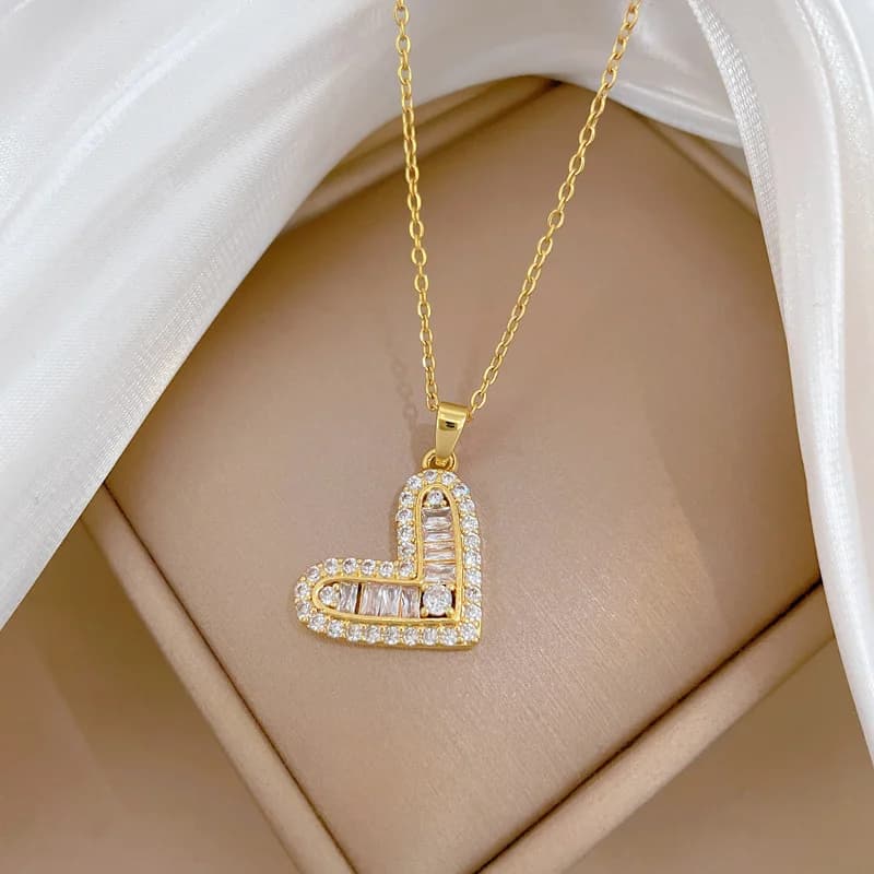 Sparkling Zircon Heart Pendant Necklace