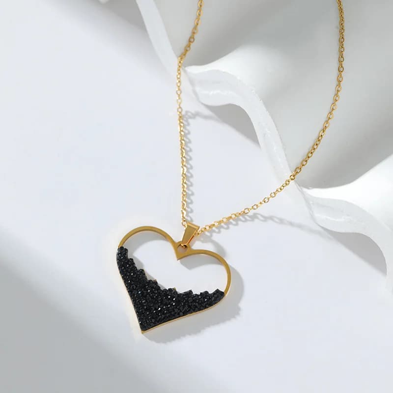 Black Sparkling Heart Pendant Necklace