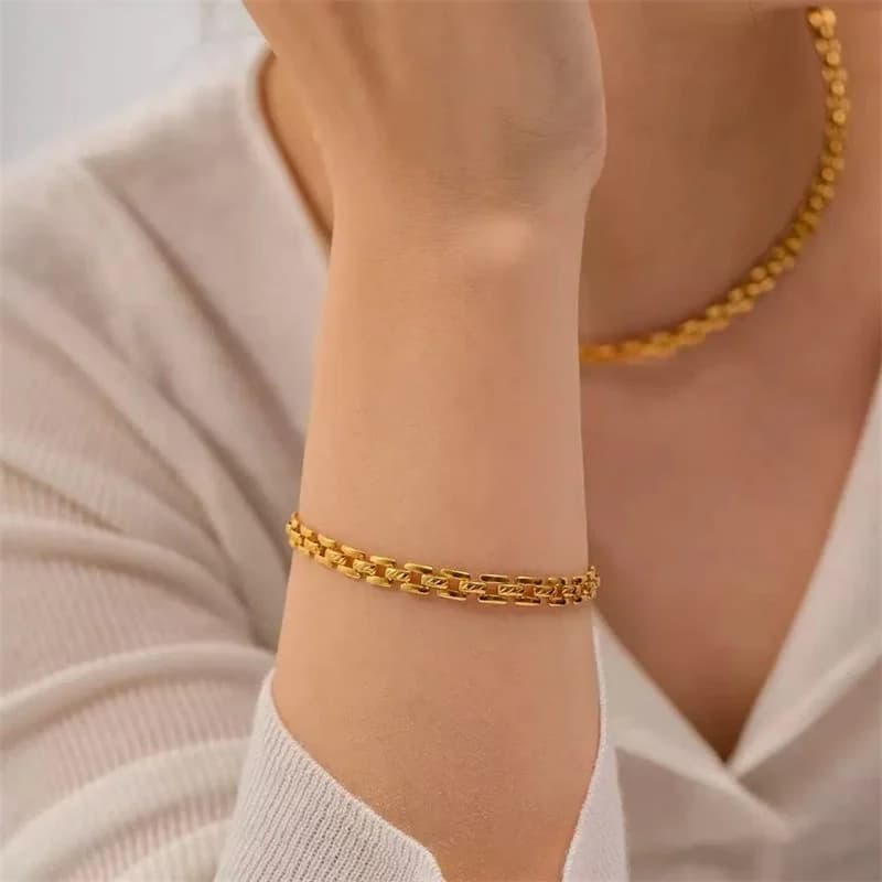 Gold Geometric Chain Necklace and Bracelet Set